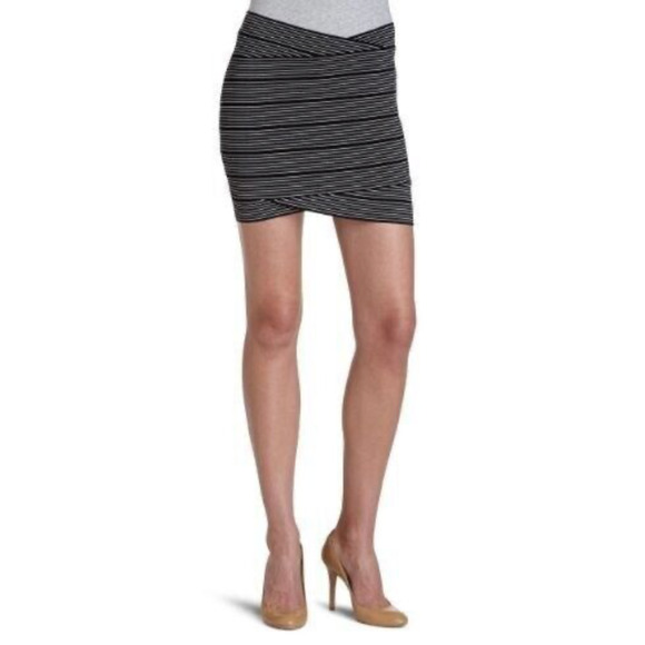 BCBGMaxazria Skirt Womens XS Extra Small Black White Striped Bandage Knit Mini - Picture 9 of 10